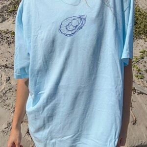 Light Blue T-Shirt with Oyster Graphic